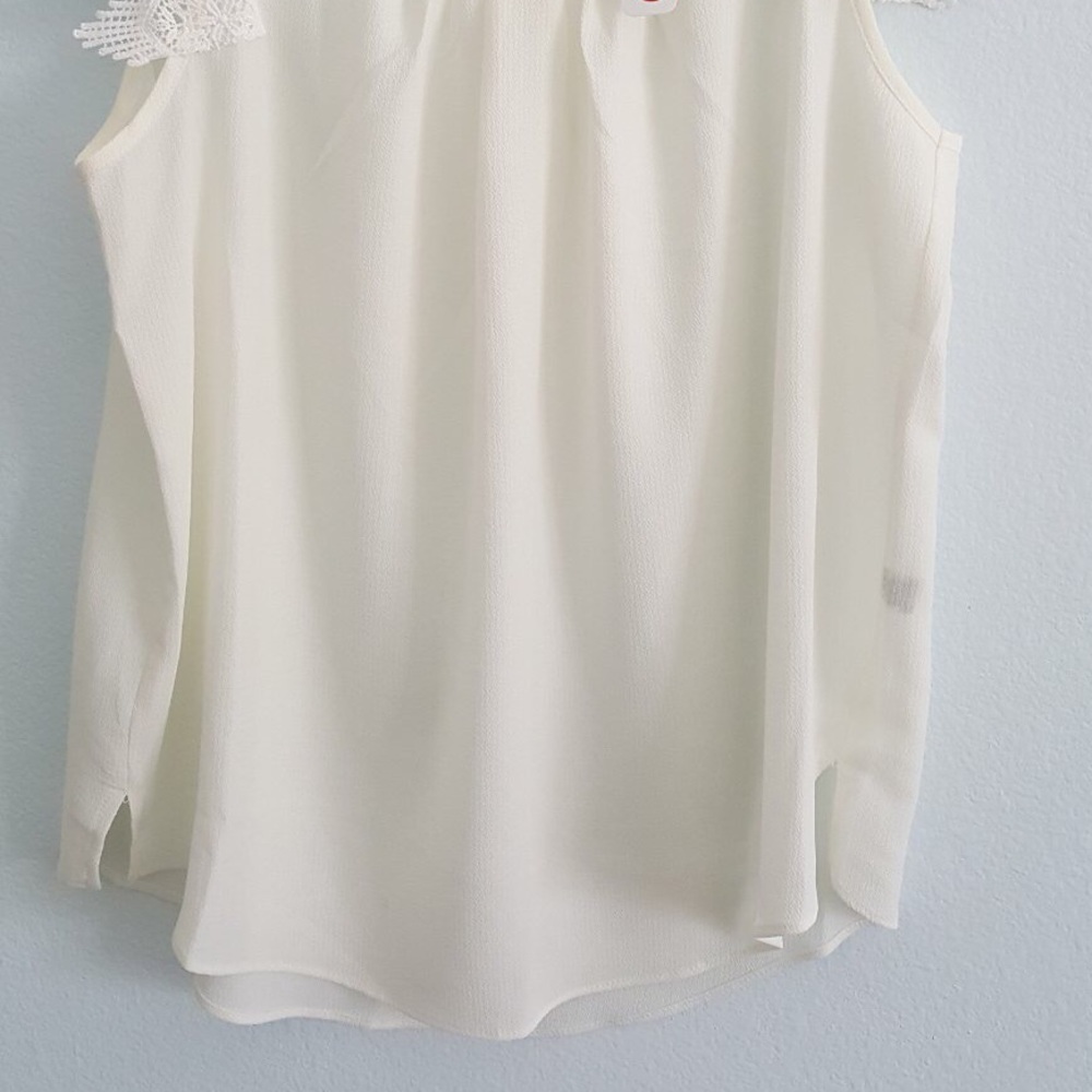 NWT Charming Charlie White Sleeveless Blouse Top - Picture 7 of 8
